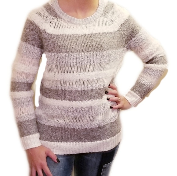 Lou & Gray>> Fuzzy Gray & White Knit Sweater - Picture 1 of 2